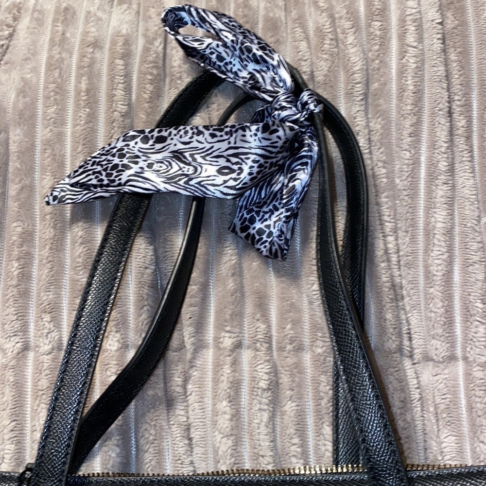 London fog black bag shoulder bag with ribbon multi pocket medium size - Picture 3 of 8